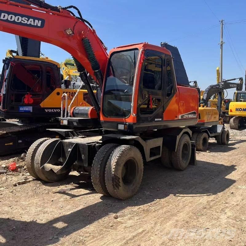 Doosan DX150W Bagri na kolesih