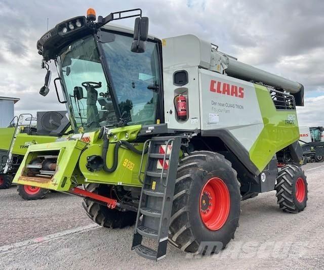 CLAAS TRION 520 Kombajni