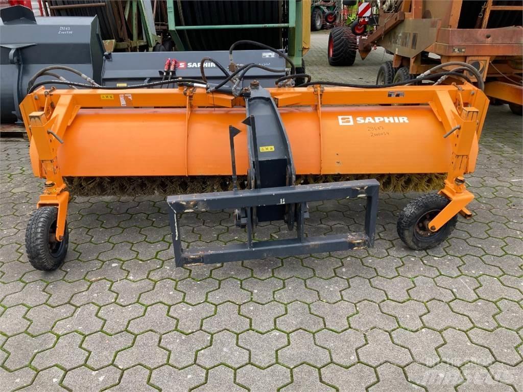 Saphir SKM 30 Cestni pometači