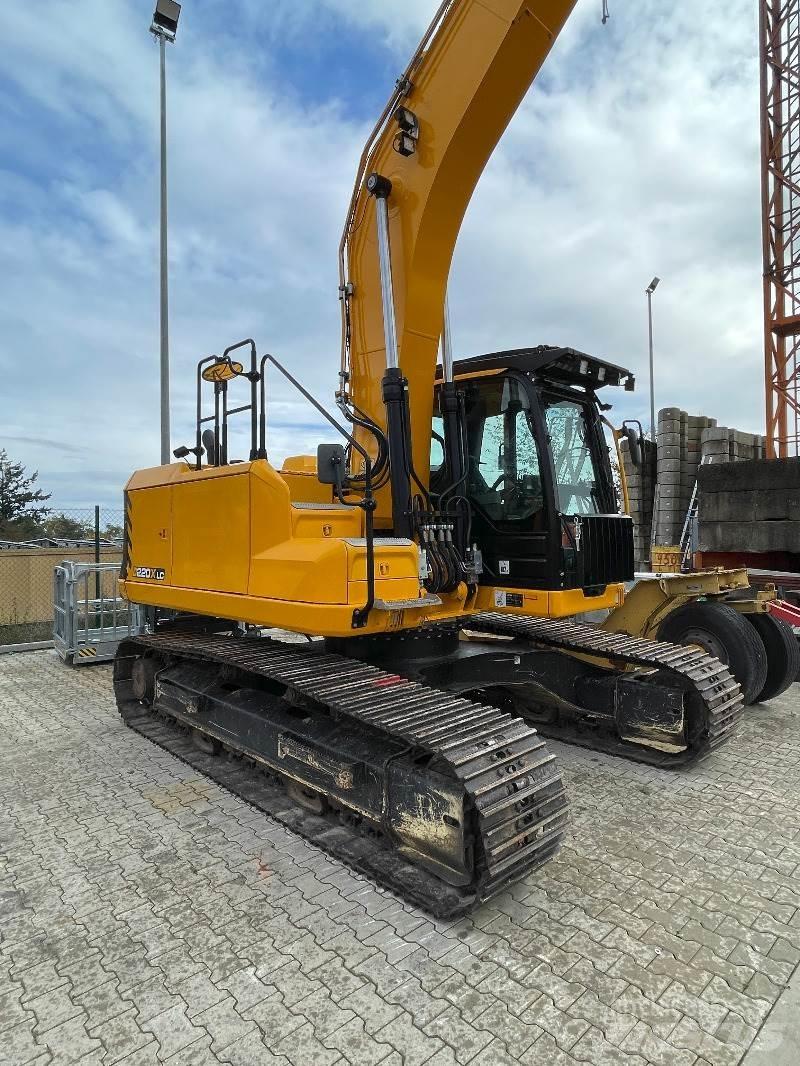 JCB 220 X LC Bagri goseničarji