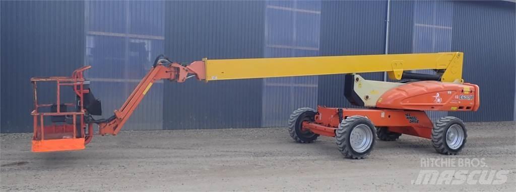 JLG E600JP Zglobne dvižne ploščadi