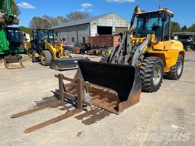 Volvo L 40 B TP Kolesni nakladalci