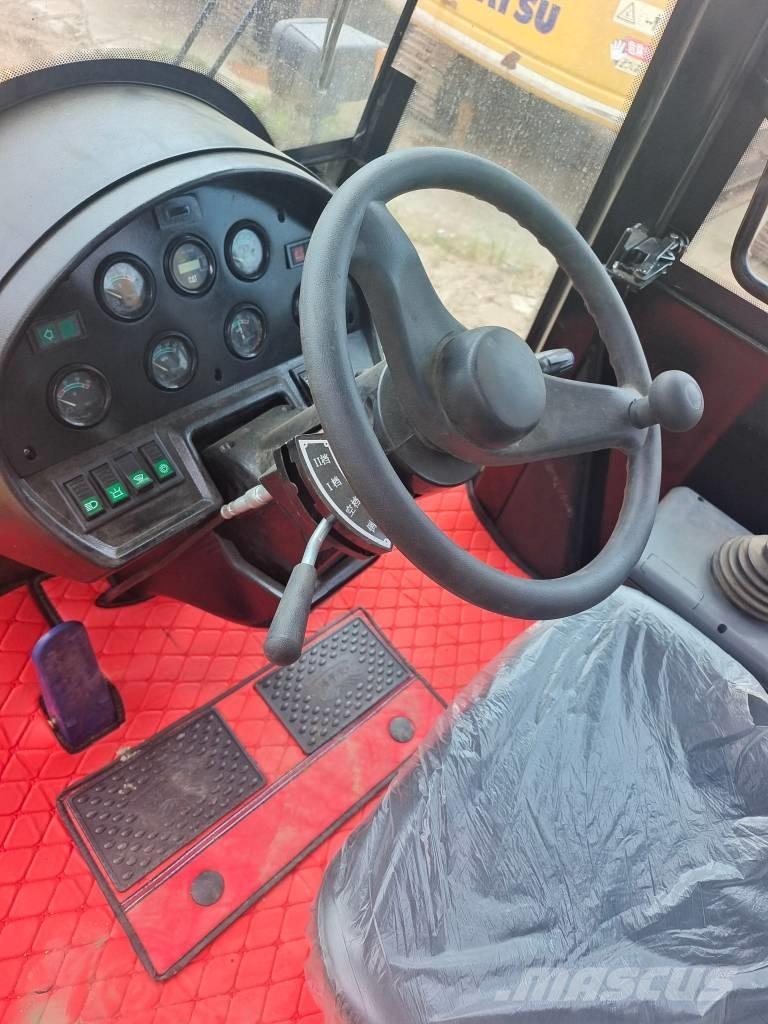 CAT 966 G Kolesni nakladalci