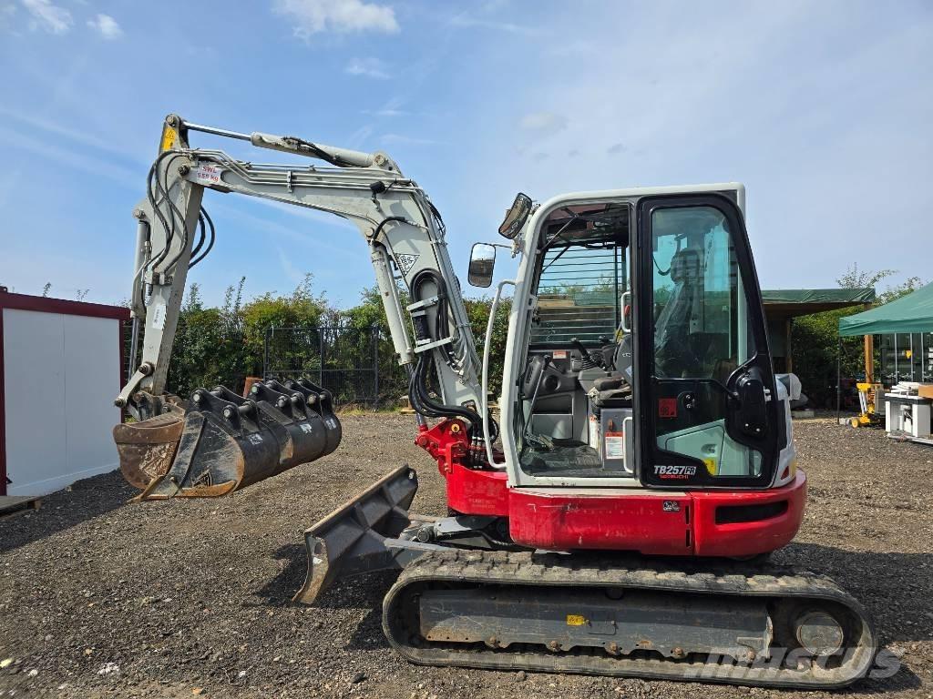 Takeuchi TB 257 FR Mini bagri <7t