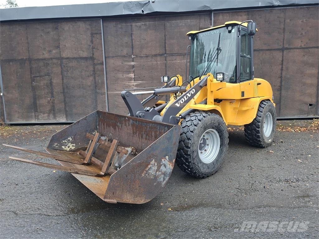 Volvo L30B Kolesni nakladalci