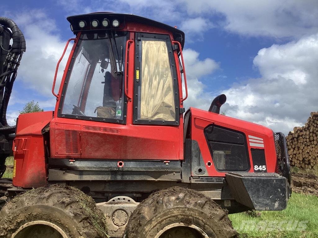 Komatsu 845 Forwarderji