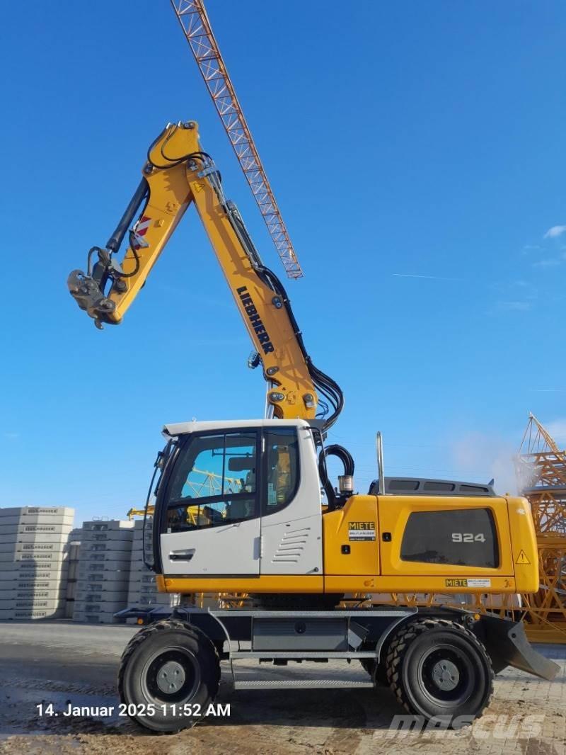 Liebherr A924 Bagri na kolesih