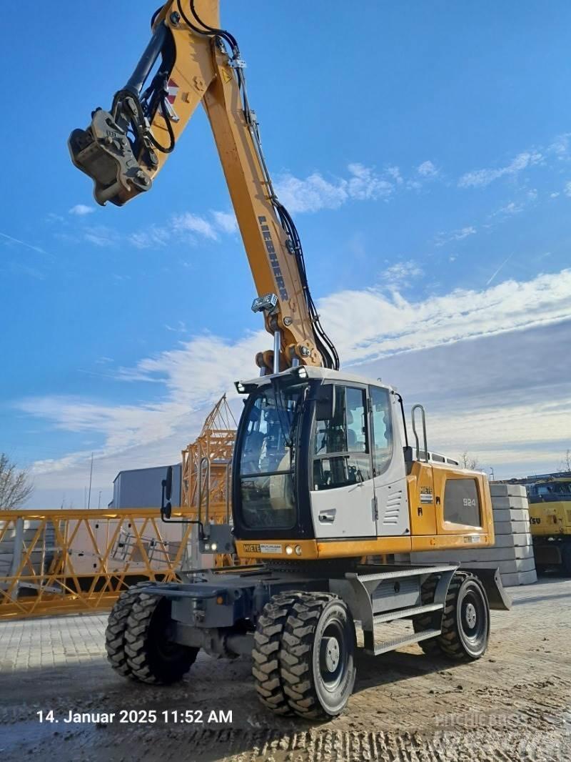 Liebherr A924 Bagri na kolesih