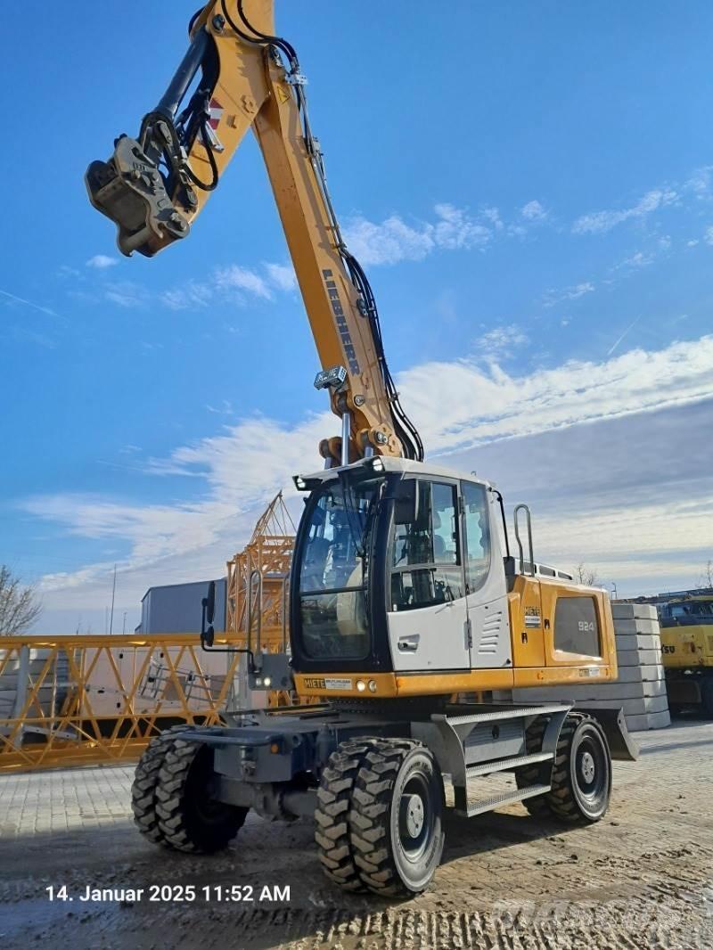 Liebherr A924 Bagri na kolesih