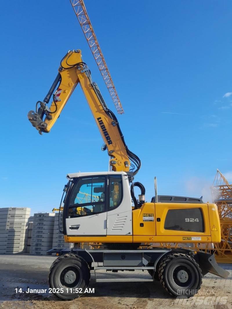 Liebherr A924 Bagri na kolesih