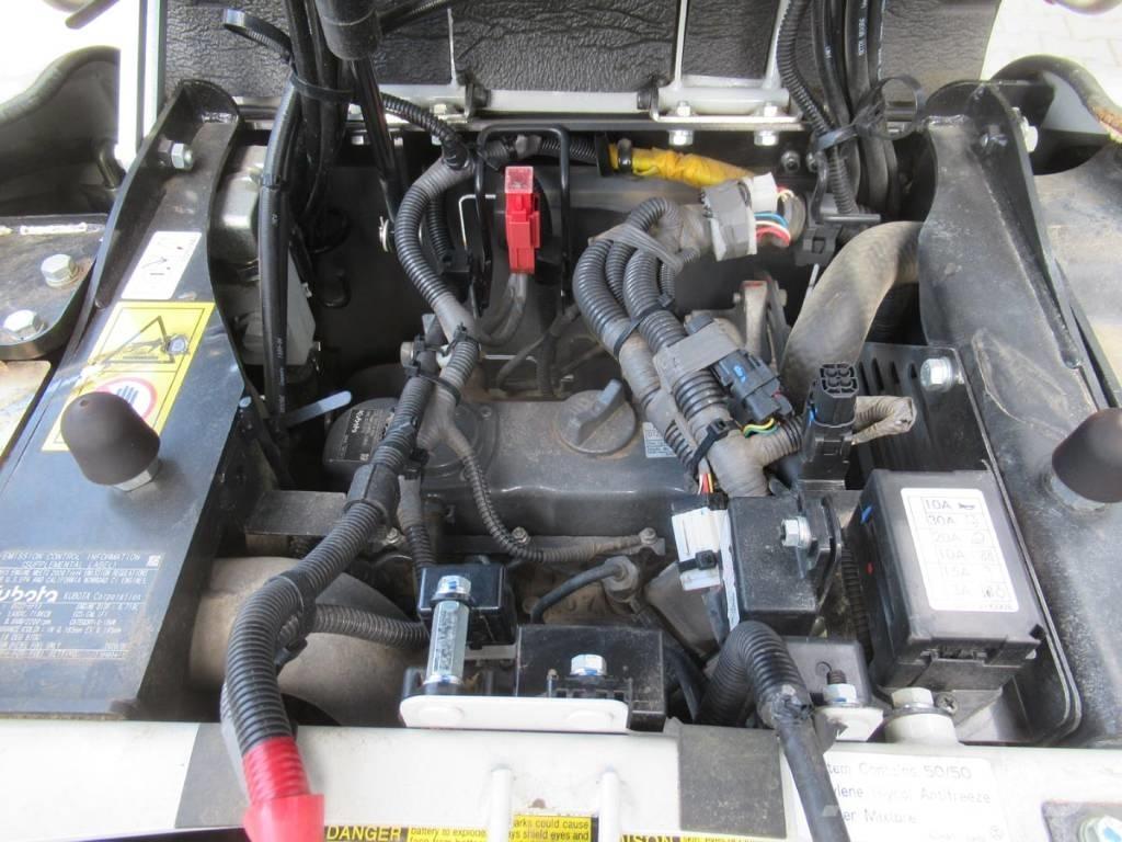Takeuchi TB 210 R Mini bagri <7t