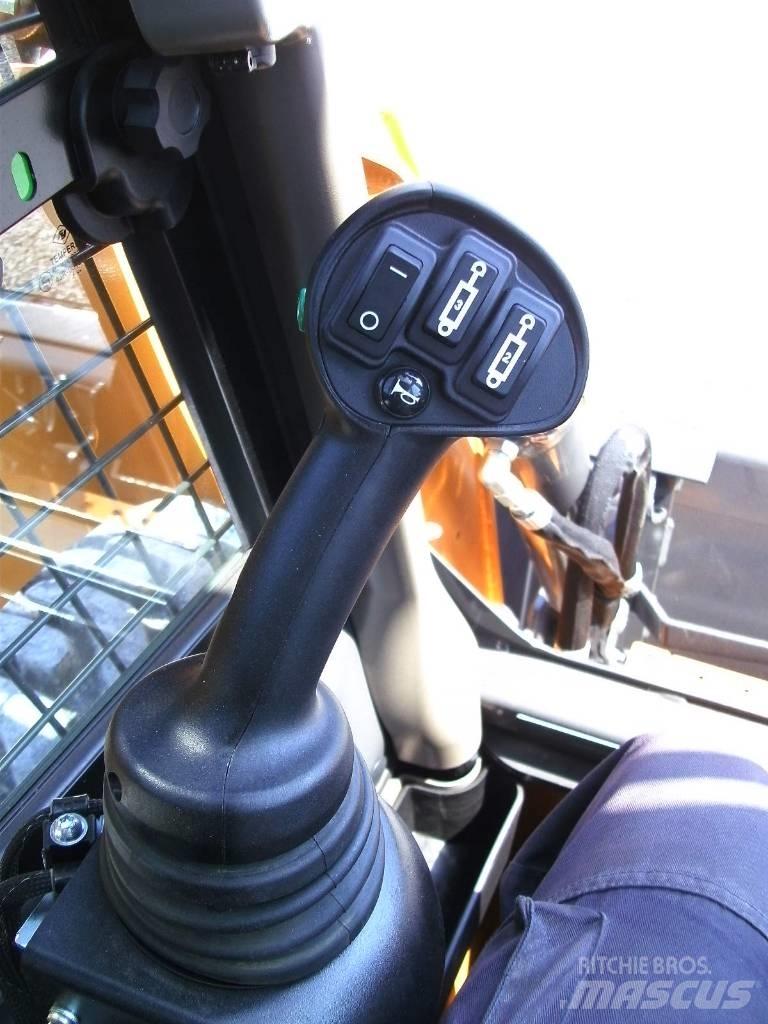 CASE SR175B Skid steer mini nakladalci