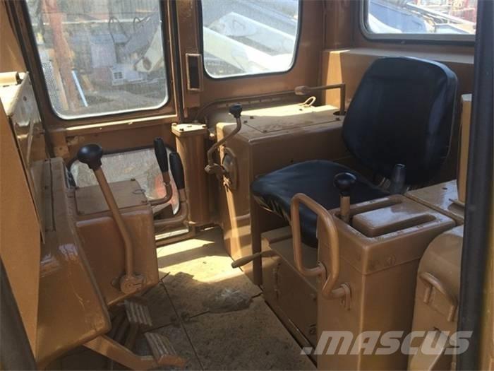 CAT D 6 D Buldožerji goseničarji