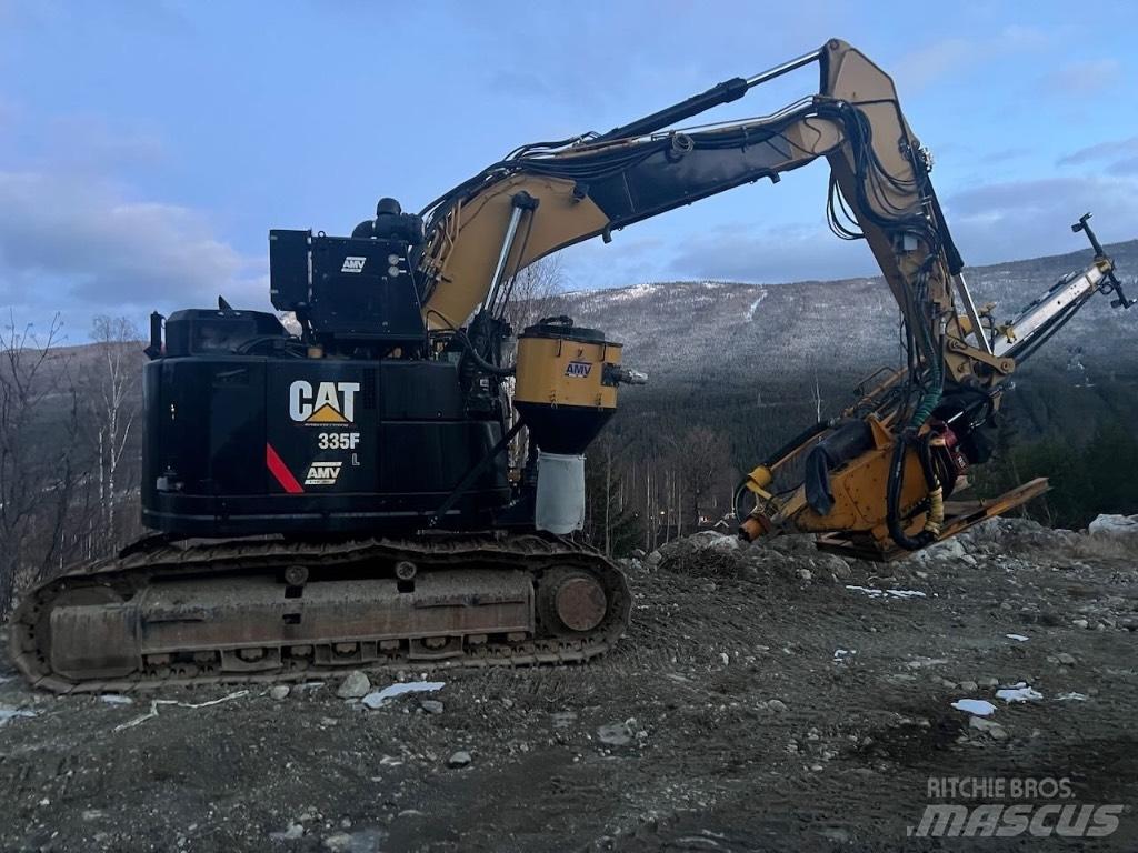CAT 335 F L CR Terenske vrtalne naprave