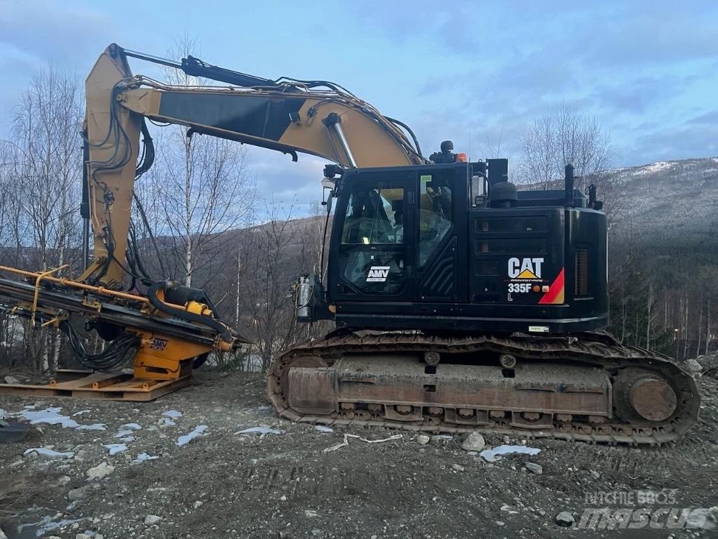 CAT 335 F L CR Terenske vrtalne naprave