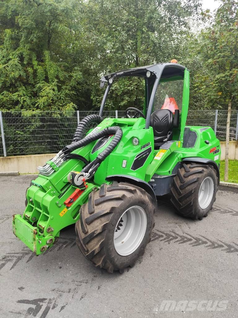 Avant 860 i Večnamenski nakladalci