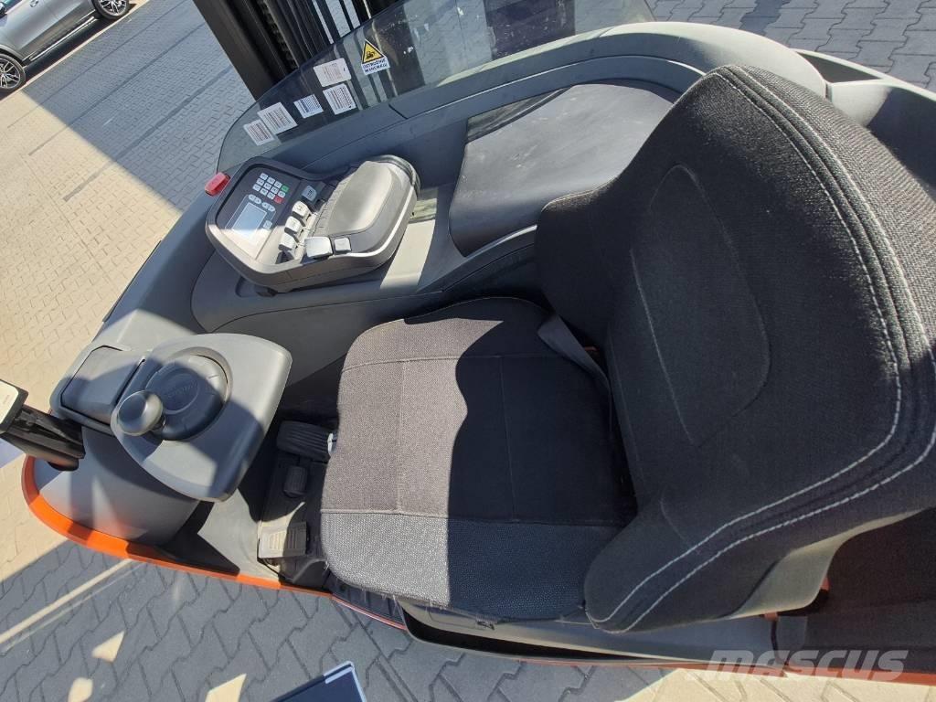 Toyota RRE160H Viličarji s pomičnim teleskopom