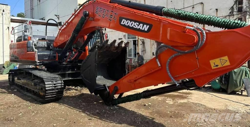 Doosan DX340 Bagri goseničarji
