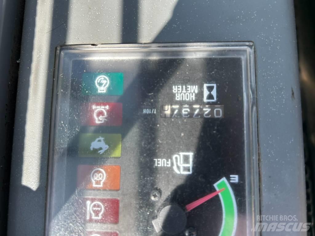 Takeuchi TB 153 FR Mini bagri <7t