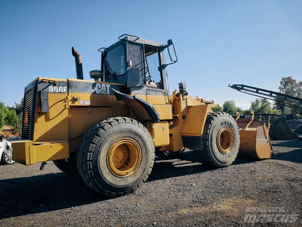 CAT 950 F Kolesni nakladalci