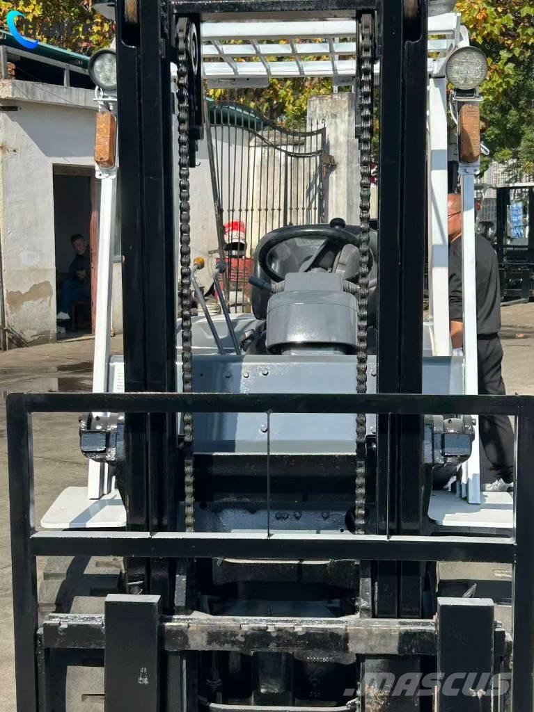 TCM FD35T3C Dizelski viličarji