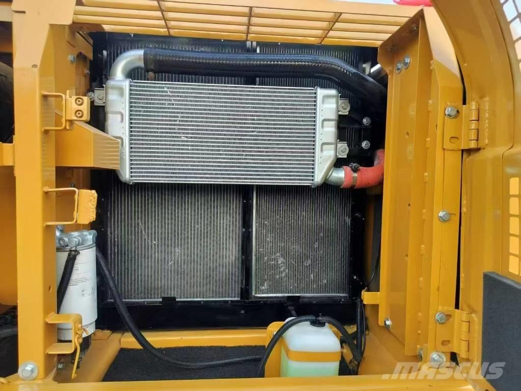 CAT 320D2L Bagri goseničarji