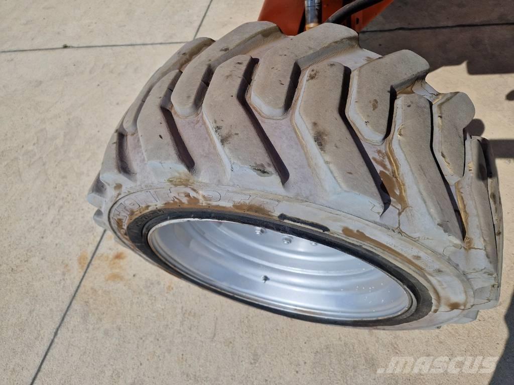 JLG M 600 JP R335 Zglobne dvižne ploščadi