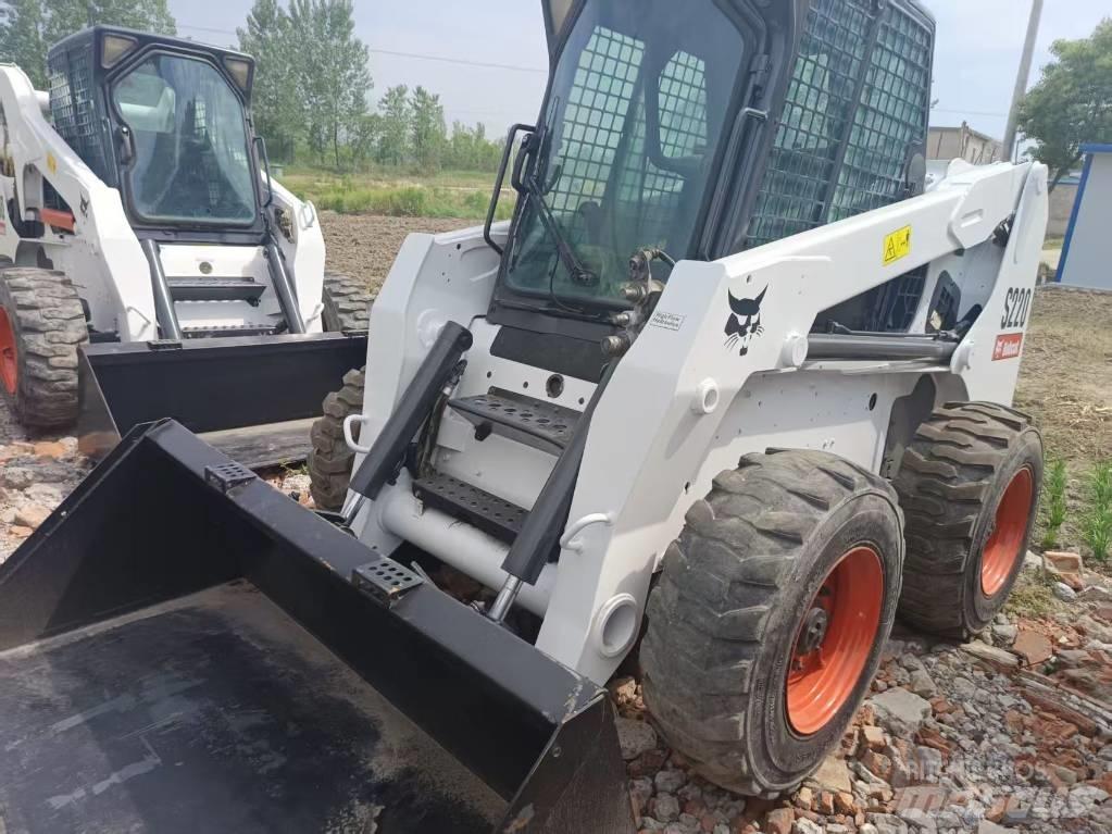 Bobcat S 220 Skid steer mini nakladalci