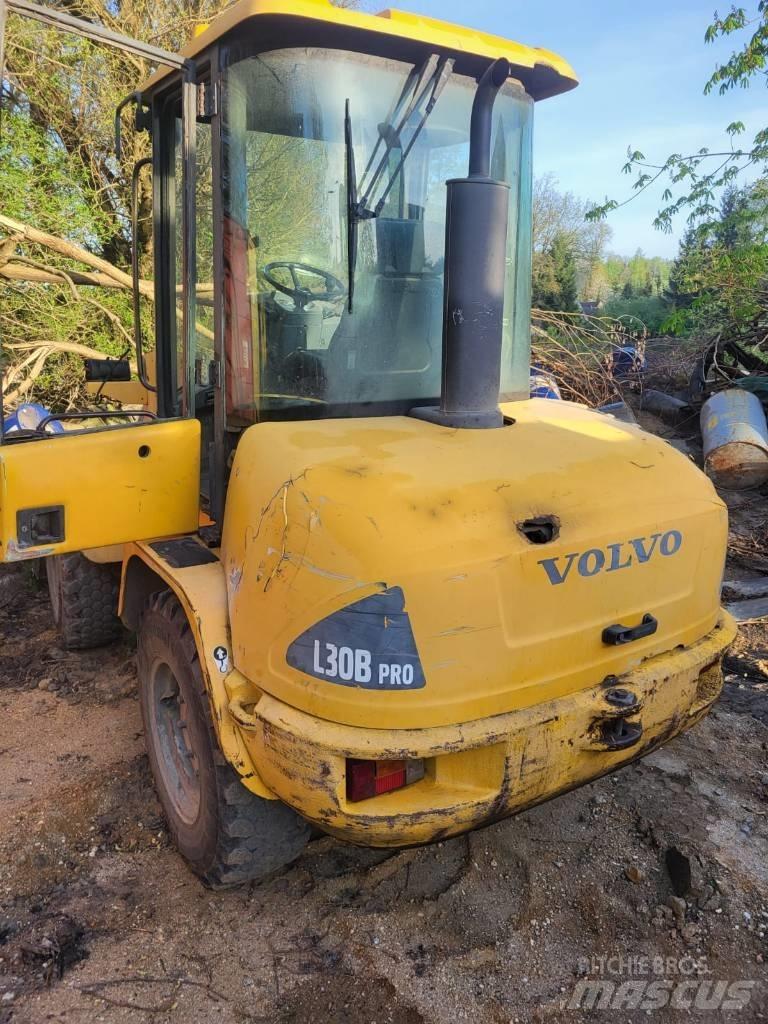 Volvo L 30 B Kolesni nakladalci
