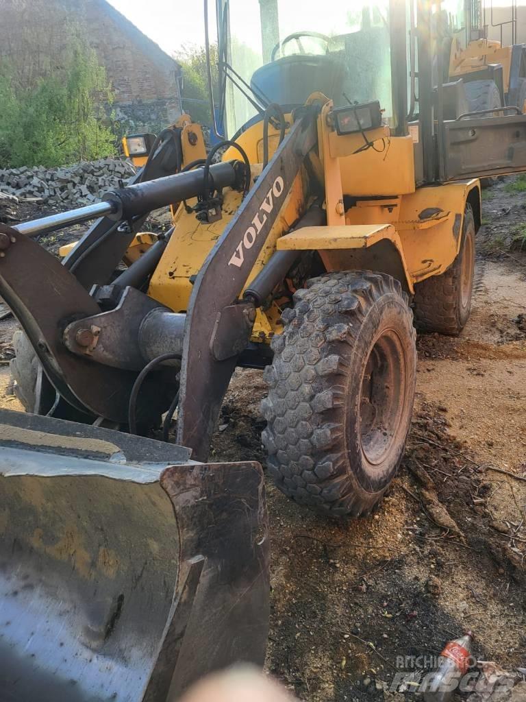 Volvo L 30 B Kolesni nakladalci