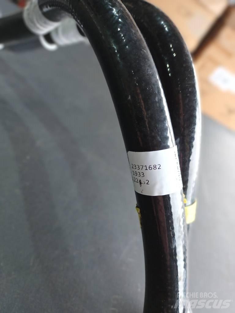 Volvo HOSE 23371682 Motorji