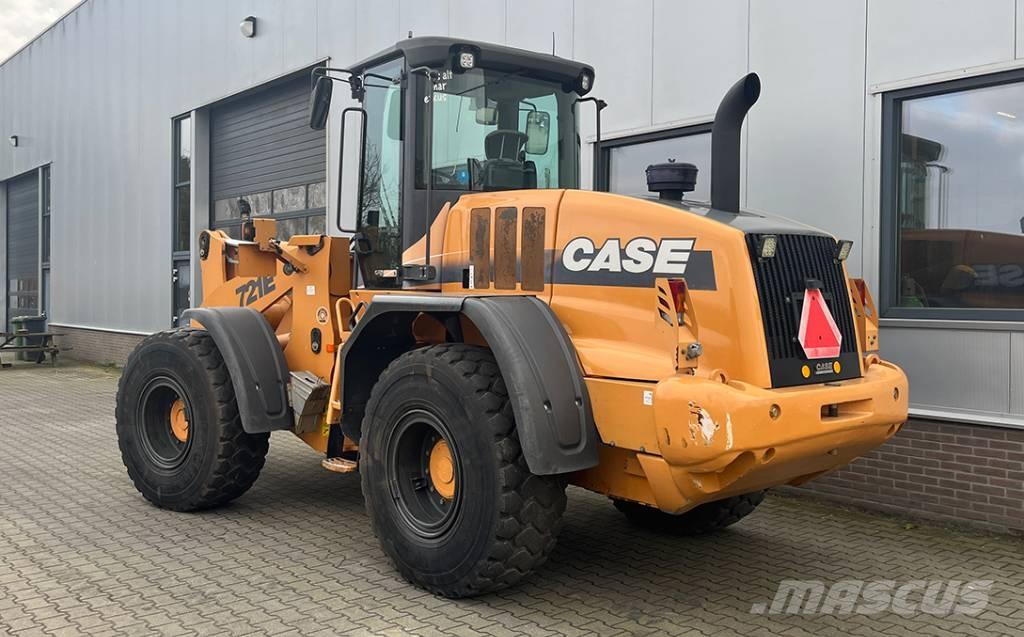 CASE 721 E Kolesni nakladalci