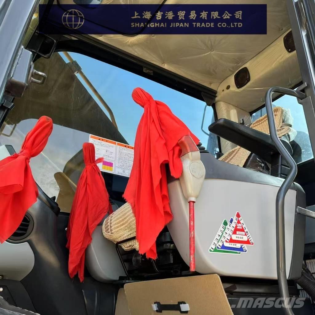 Komatsu PC 200-8 Bagri goseničarji