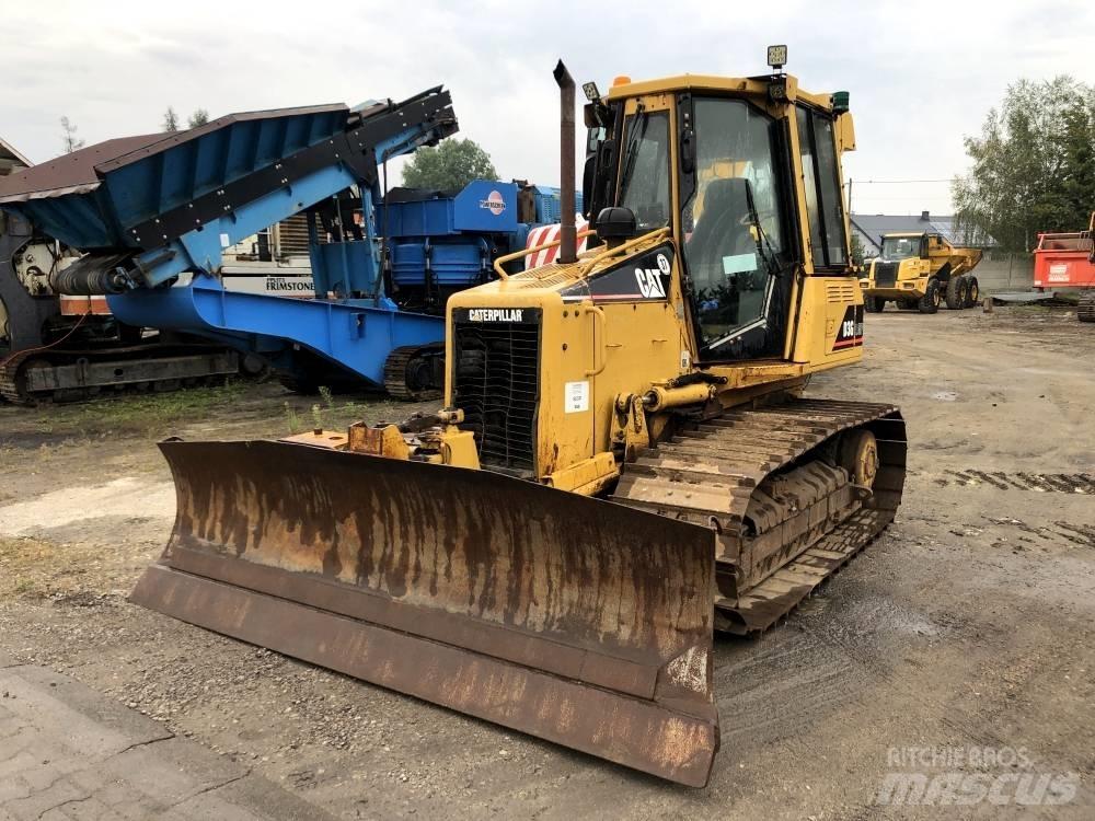 CAT D 3 G LGP Buldožerji goseničarji