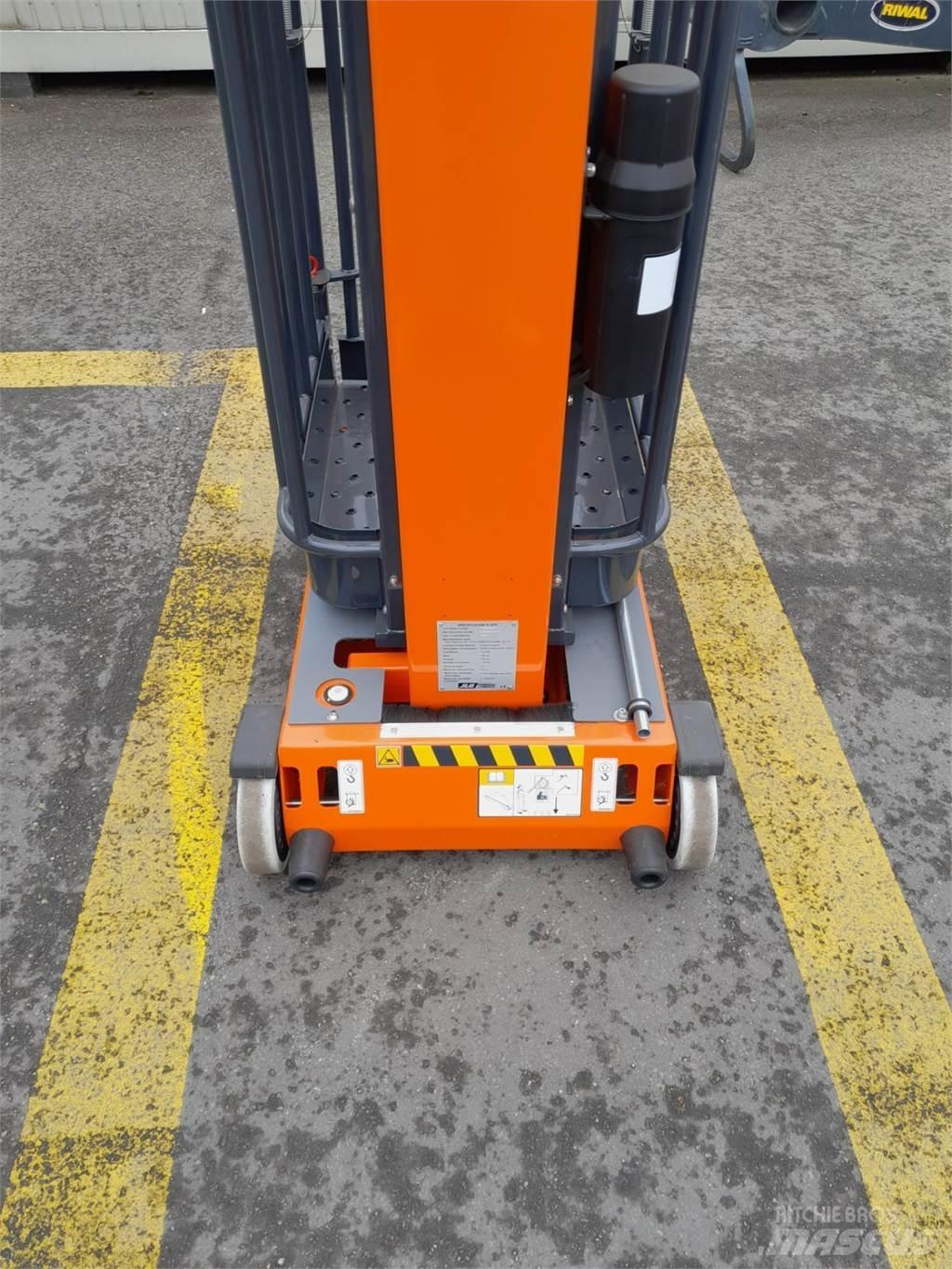 JLG Pecolift Druga dvigala in dvižne ploščadi