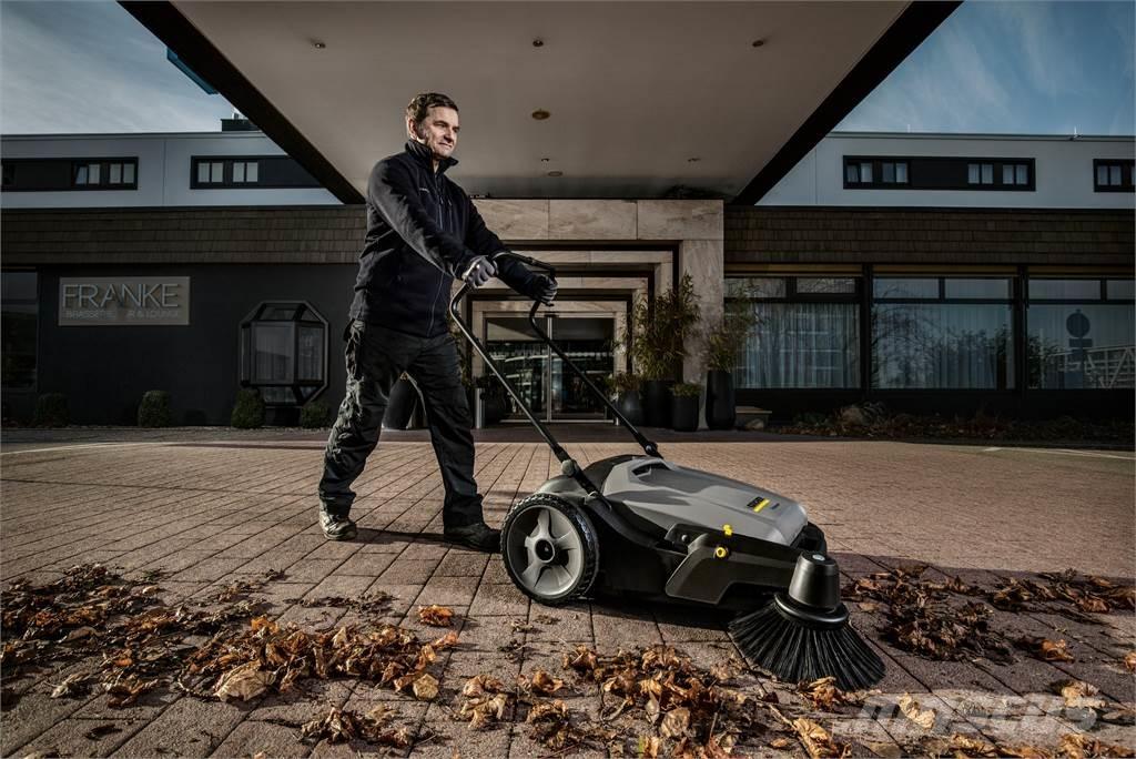 Kärcher KM 70/15 C Cestni pometači