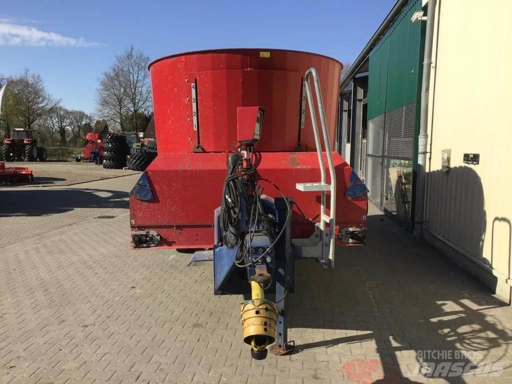 Mayer VM-18 DUO T Mešalne hranilnice