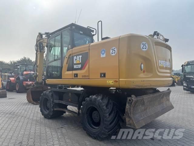 CAT M 320 F Bagri na kolesih