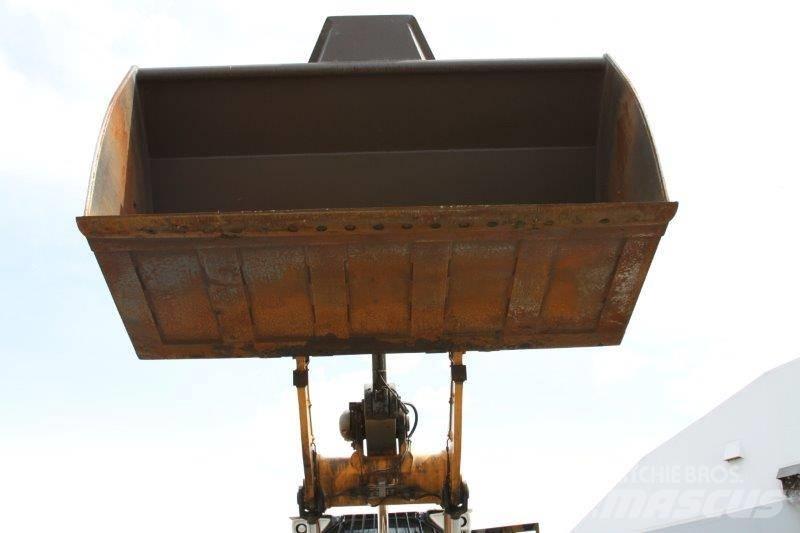 Liebherr L 576 Kolesni nakladalci