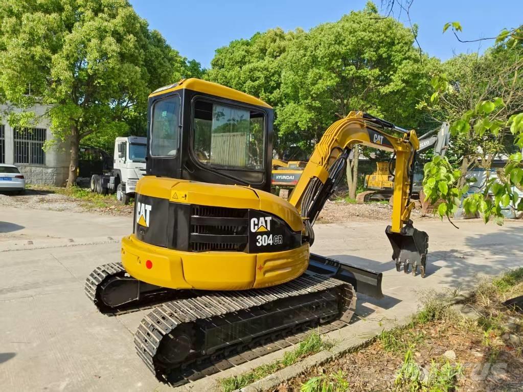 CAT 304 CR Mini bagri <7t