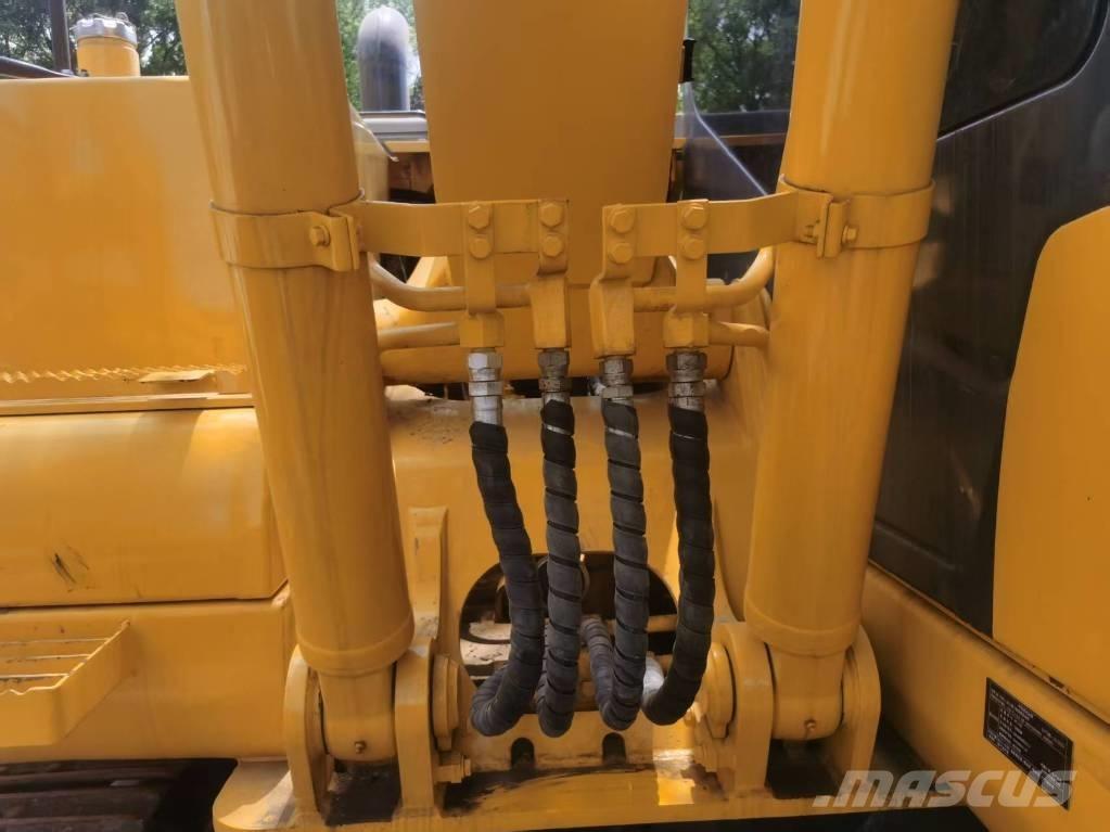 Komatsu PC 130 Bagri goseničarji