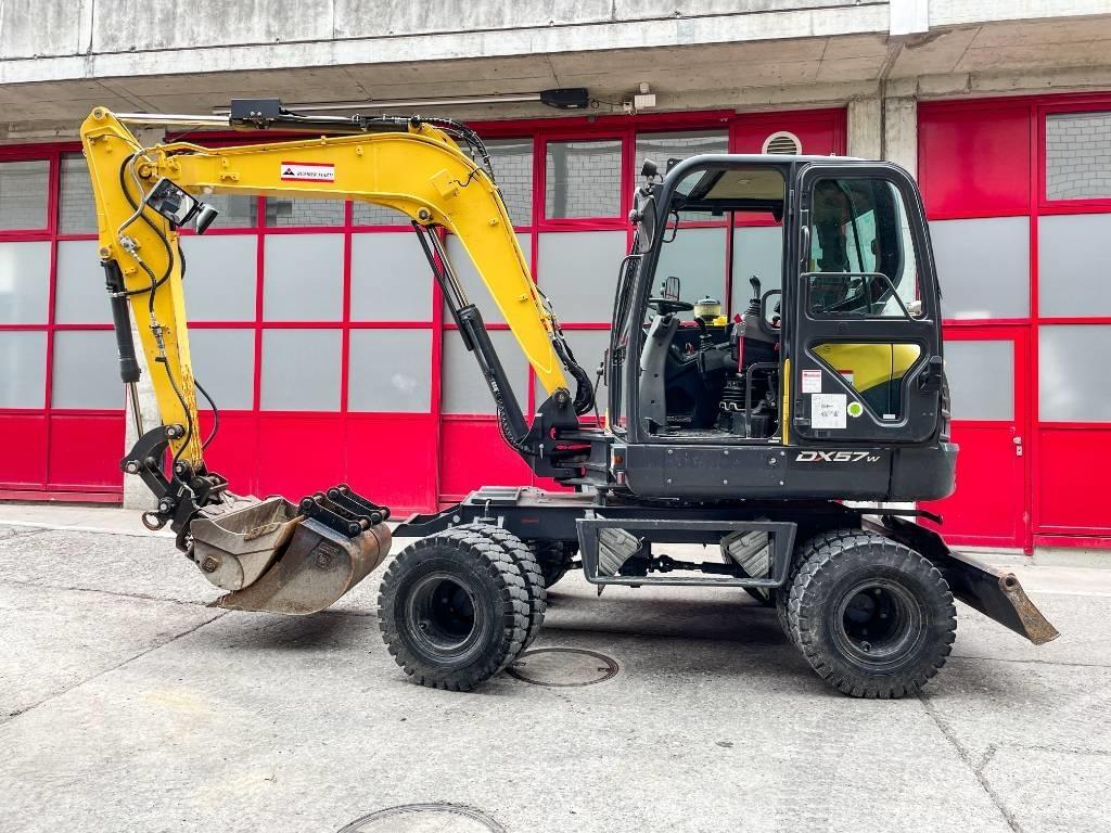 Doosan DX 57 W-5 Bagri na kolesih