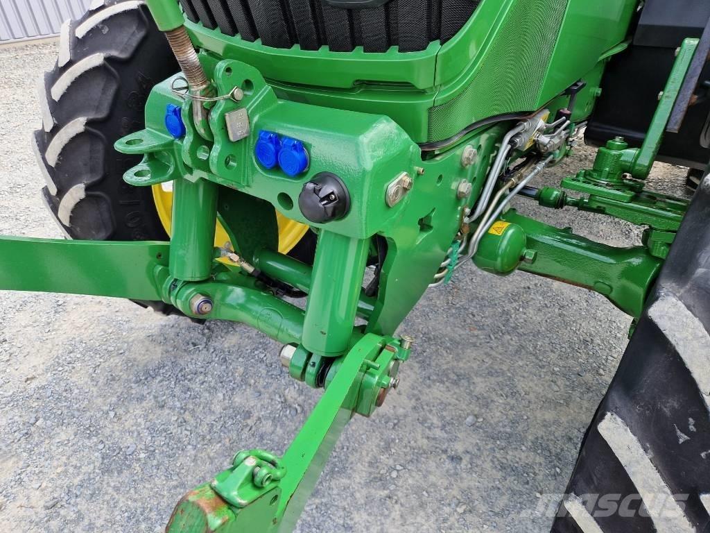 John Deere 6115 R Traktorji