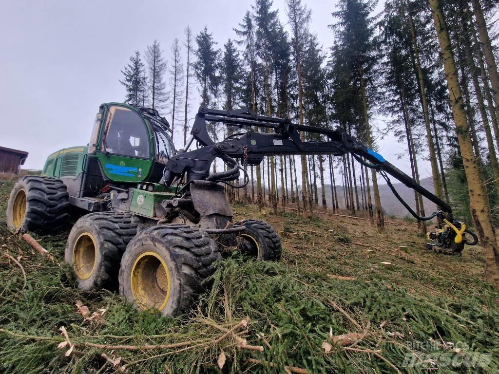 John Deere 1270 E Harvesterji