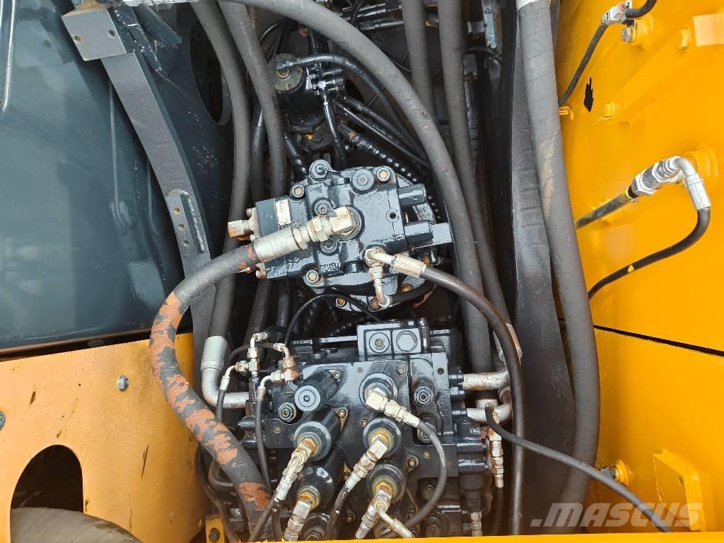 Hyundai R210W-9 Bagri na kolesih