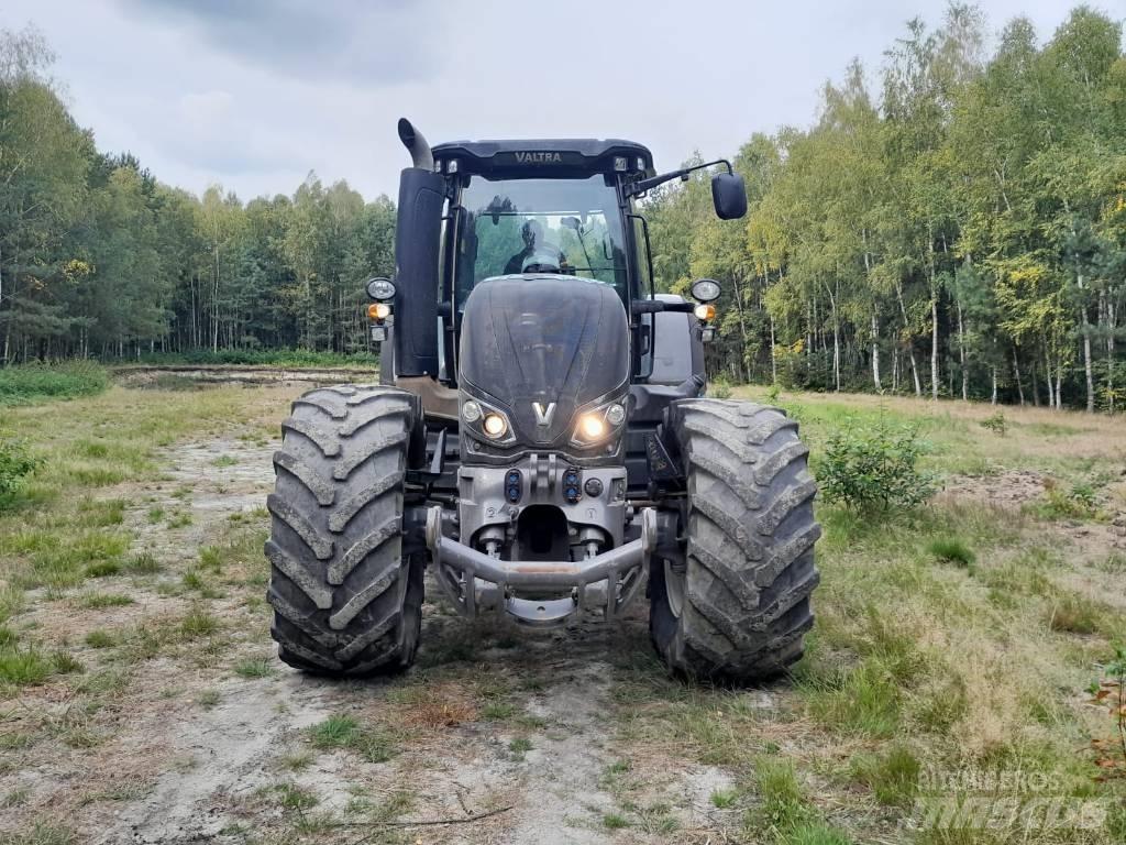 Valtra S 354 Traktorji