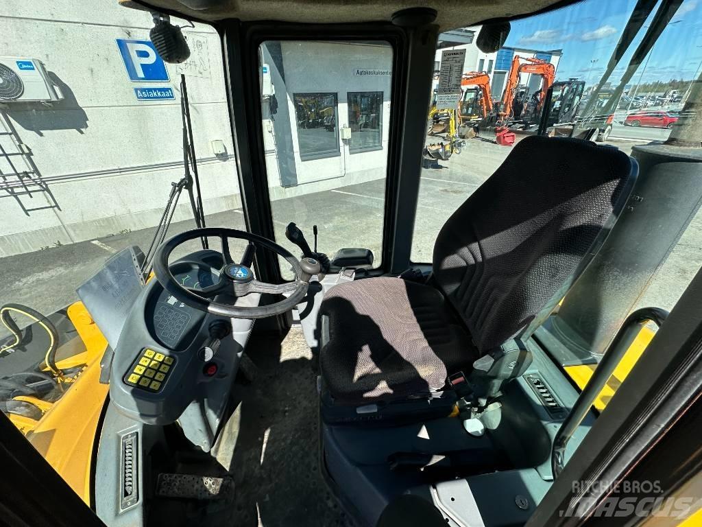 Volvo L 30 B Kolesni nakladalci