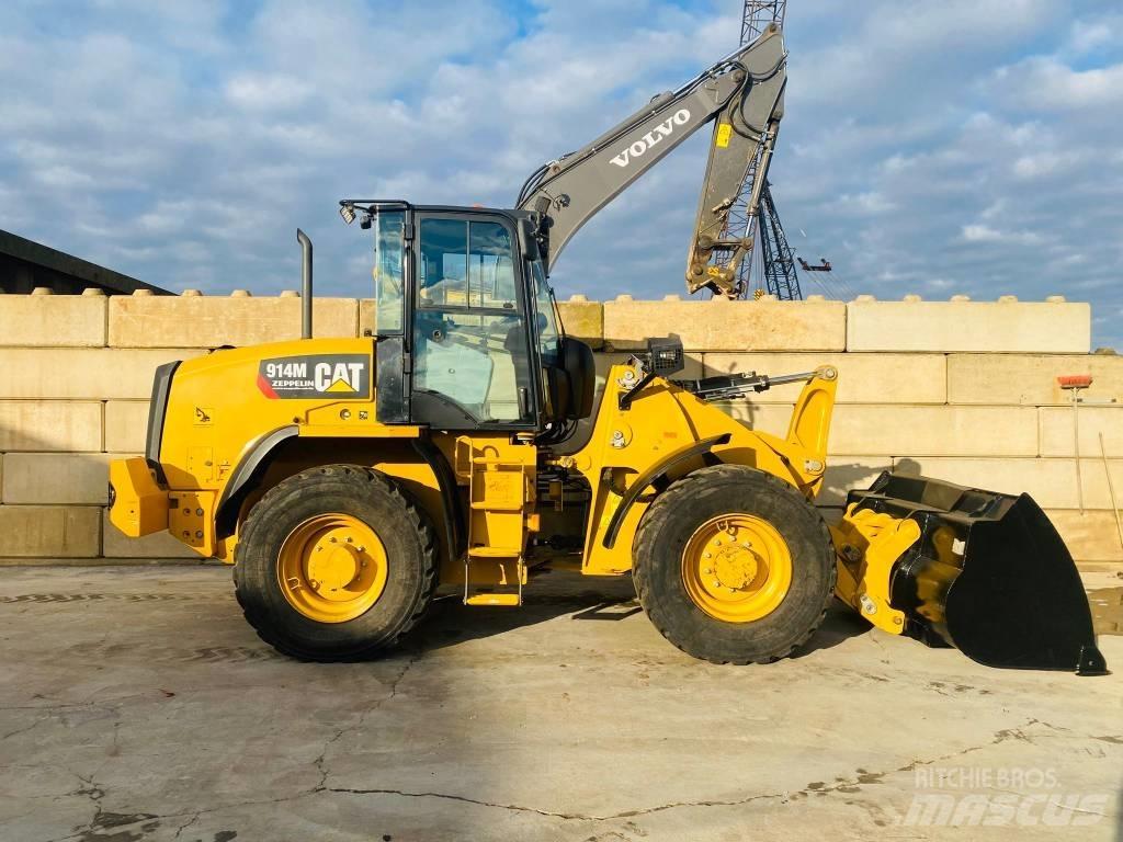 CAT 914 m Kolesni nakladalci