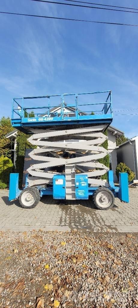 Genie GS 4390 Škarjaste dvižne ploščadi