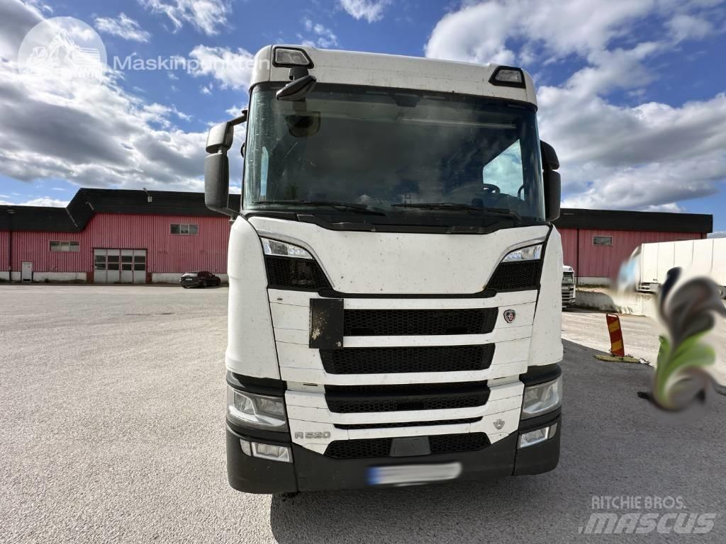 Scania R 520 Tovornjaki zabojniki